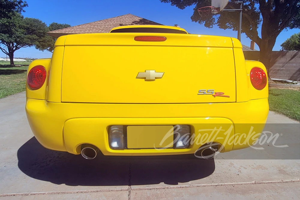 2005 Chevrolet SSR - Image 4 of 25