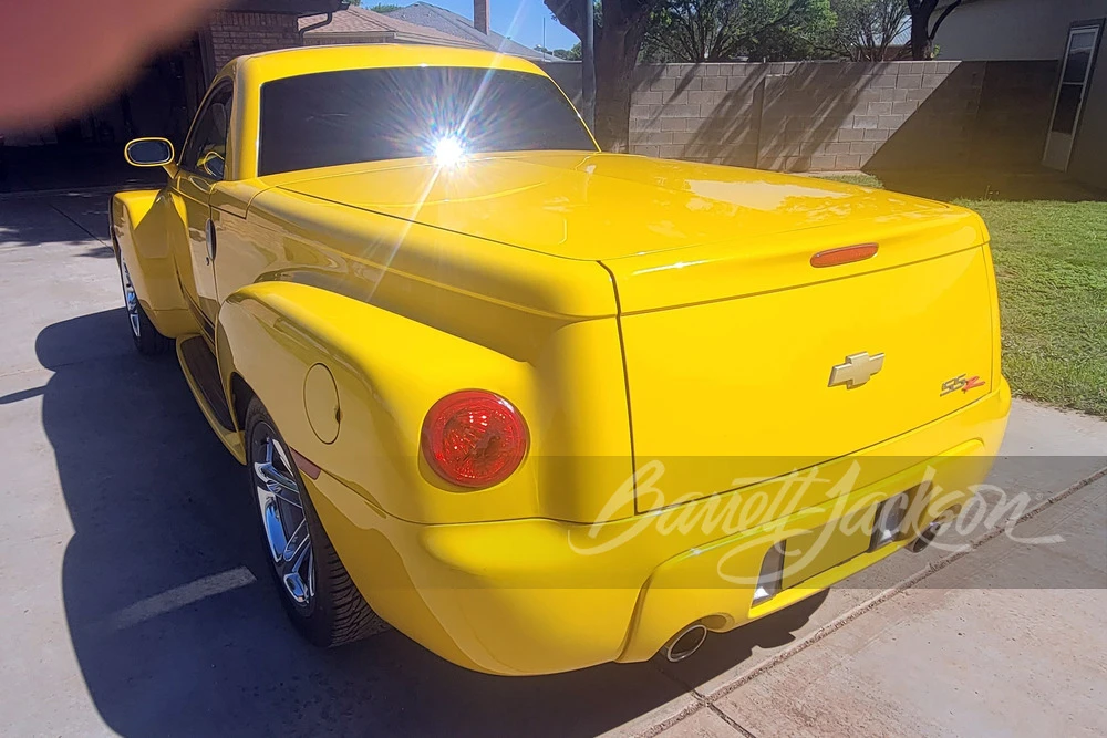 2005 Chevrolet SSR - Image 5 of 25