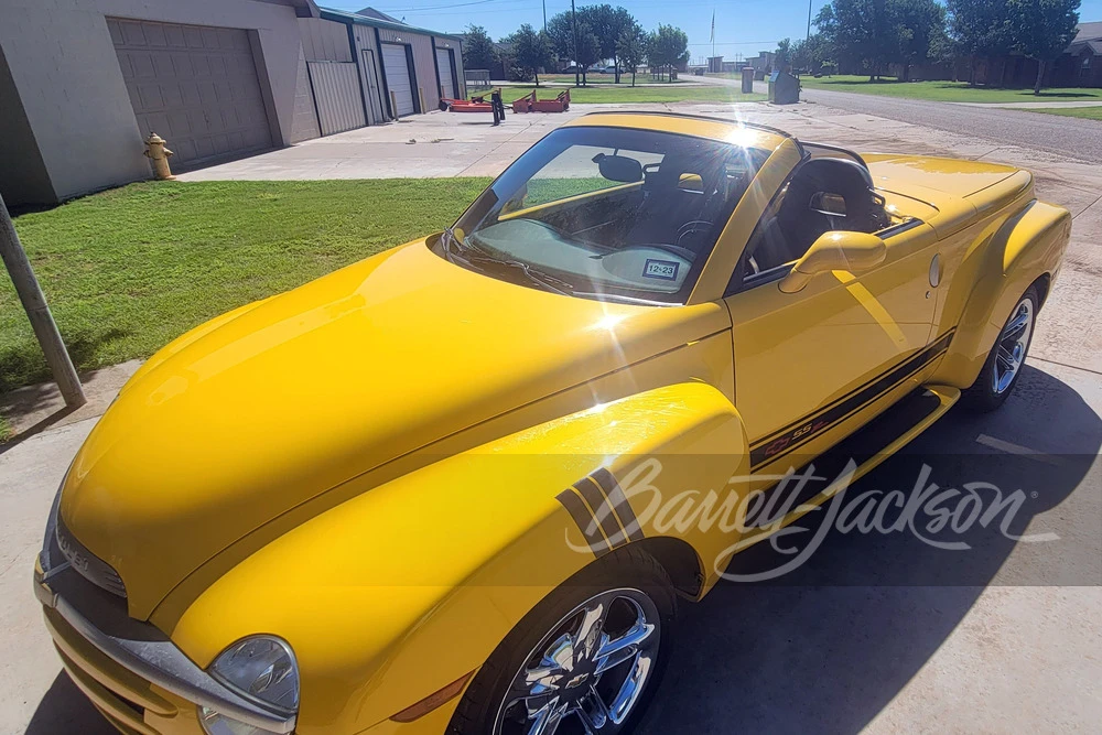 2005 Chevrolet SSR - Image 7 of 25