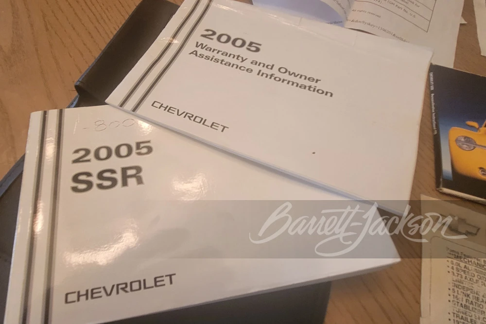 2005 Chevrolet SSR - Image 16 of 25