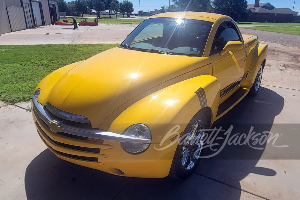 2005 Chevrolet SSR - Image 22 of 25