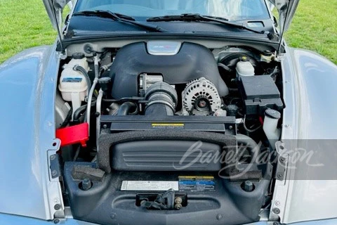 2005 Chevrolet SSR - Image 2 of 5