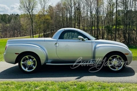 2005 Chevrolet SSR - Image 5 of 5