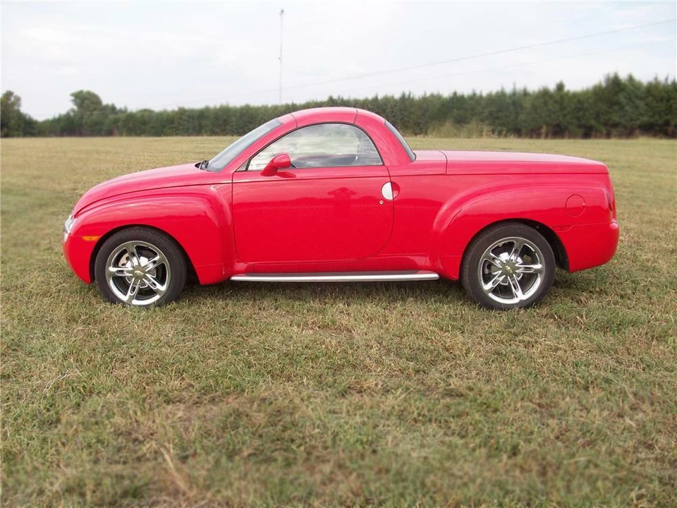 2005 Chevrolet SSR - Image 5 of 5