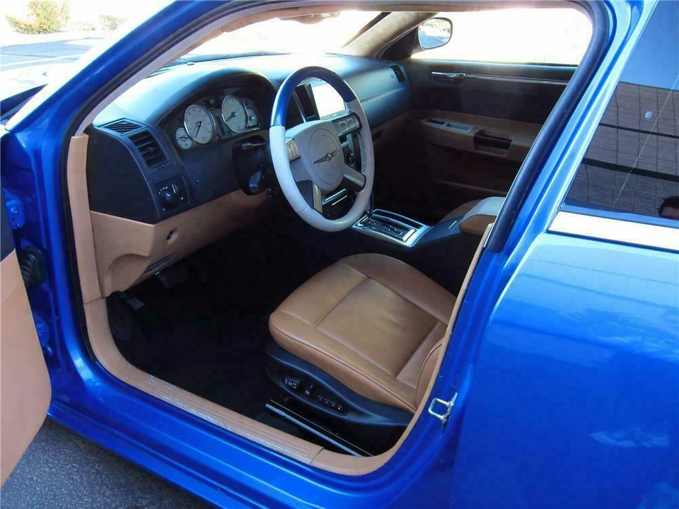 2005 Chrysler 300 (2005-2023) - Image 4 of 5
