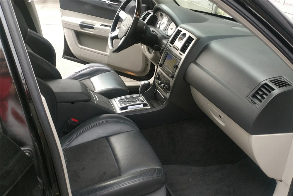 2005 Chrysler 300 (2005-2023) - Image 4 of 6