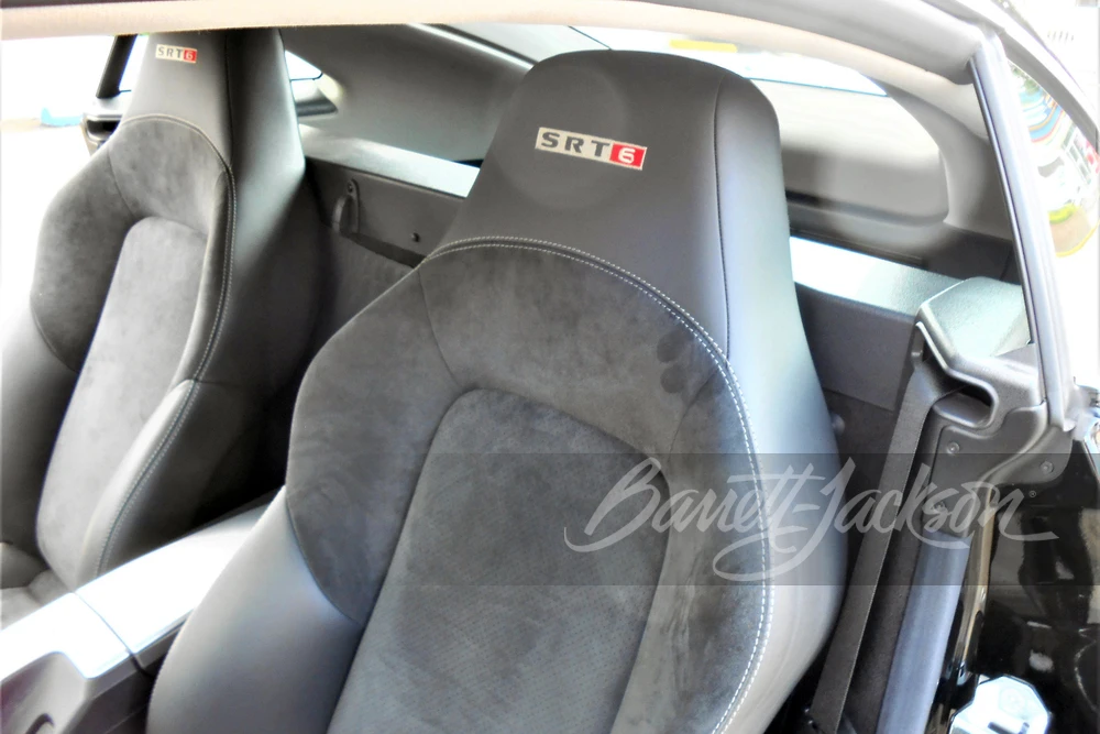 2005 Chrysler Crossfire - Image 5 of 7