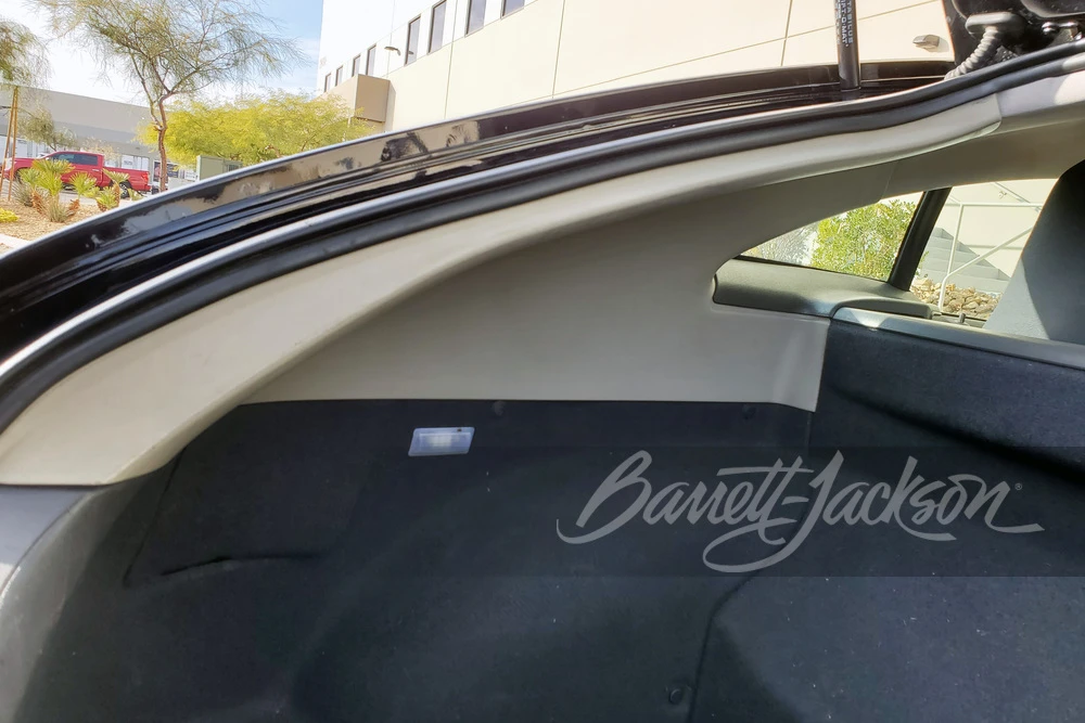 2005 Chrysler Crossfire - Image 11 of 18