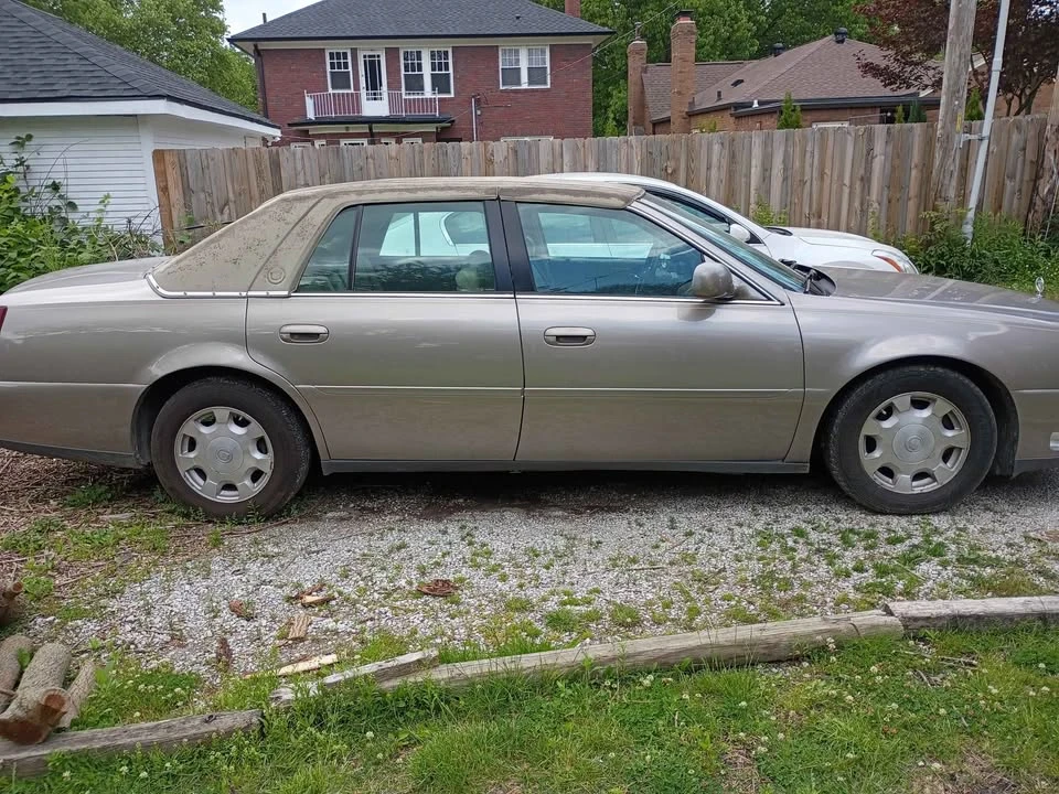 2005 Cadillac - Image 4 of 5