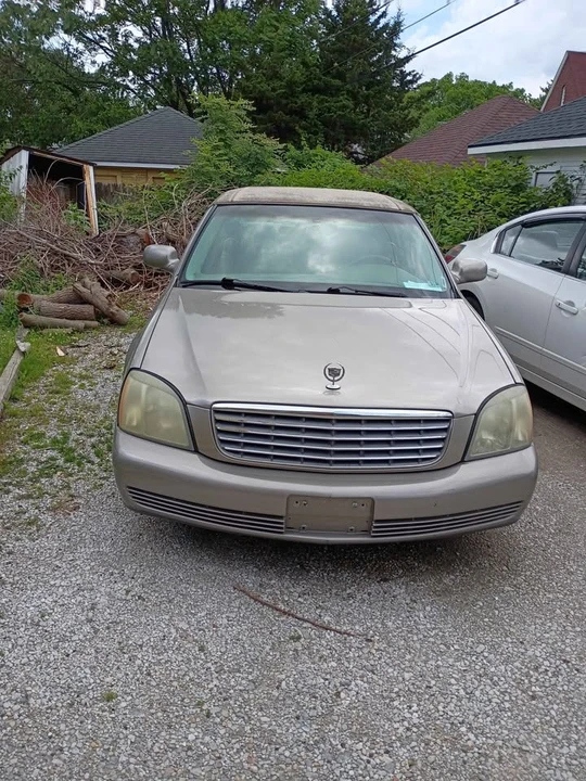 2005 Cadillac - Image 5 of 5