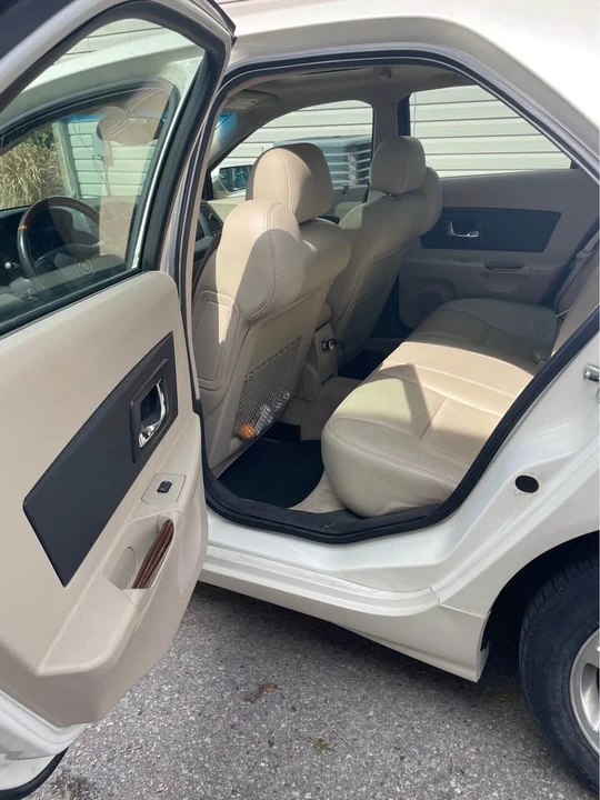 2005 Cadillac CTS 1st Gen - Image 11 of 13