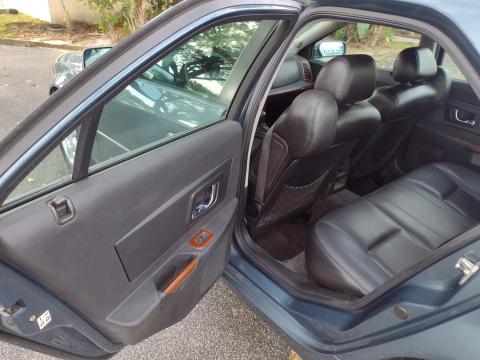 2005 Cadillac CTS 1st Gen - Image 14 of 21