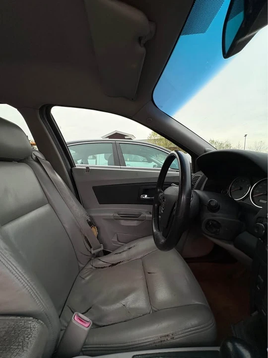 2005 Cadillac CTS 1st Gen - Image 10 of 11