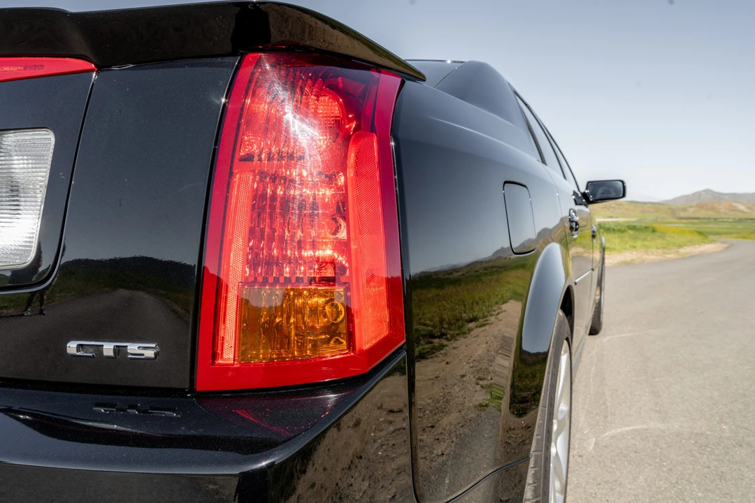 2005 Cadillac CTS-V 1st Gen - Image 25 of 31