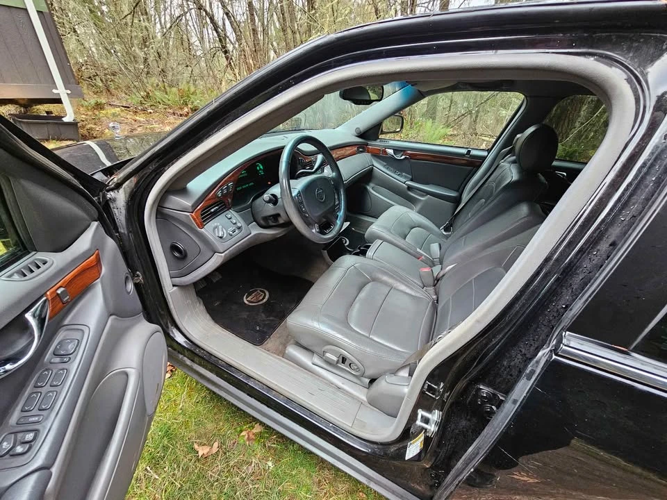 2005 Cadillac DeVille 8th Gen - Image 6 of 10