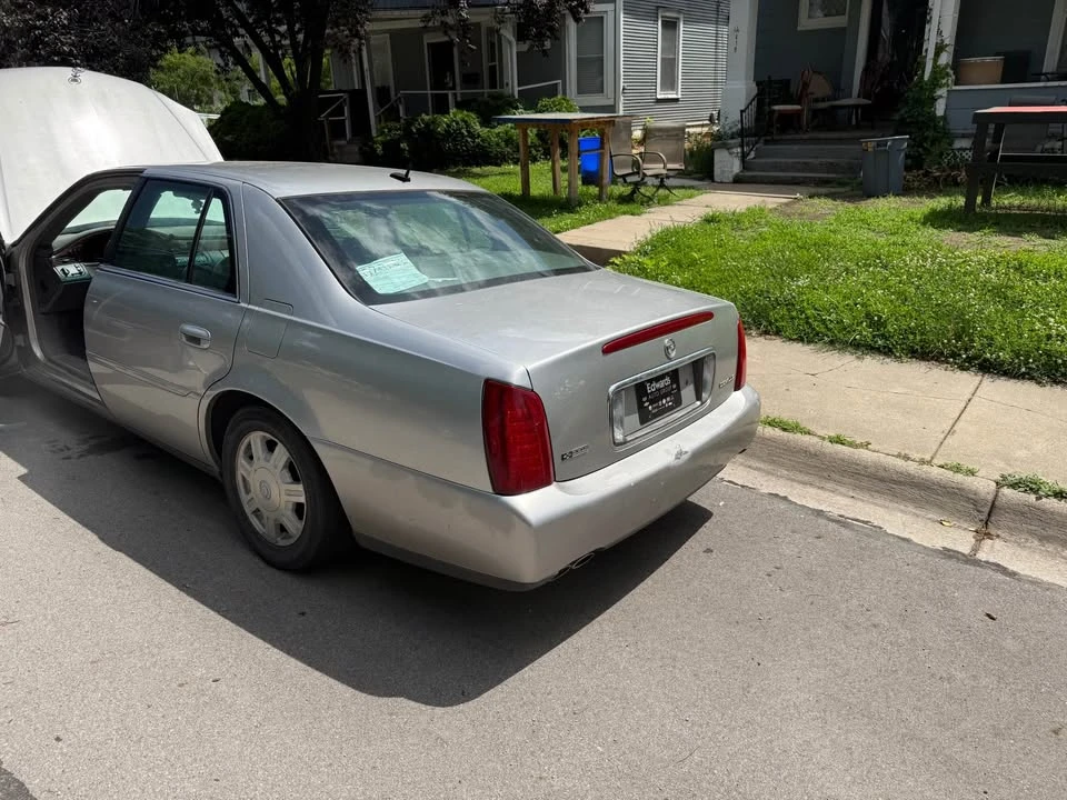2005 Cadillac DeVille 8th Gen - Image 6 of 7