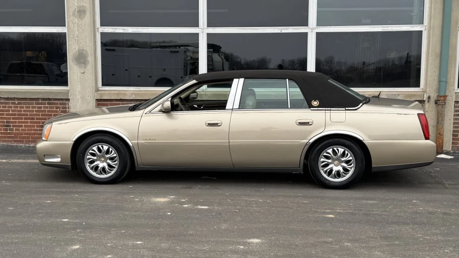 2005 Cadillac DeVille 8th Gen - Image 2 of 11