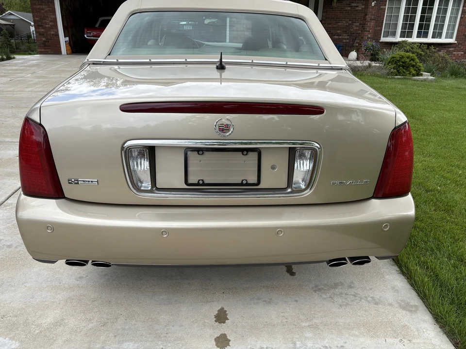 2005 Cadillac DeVille 8th Gen - Image 5 of 31