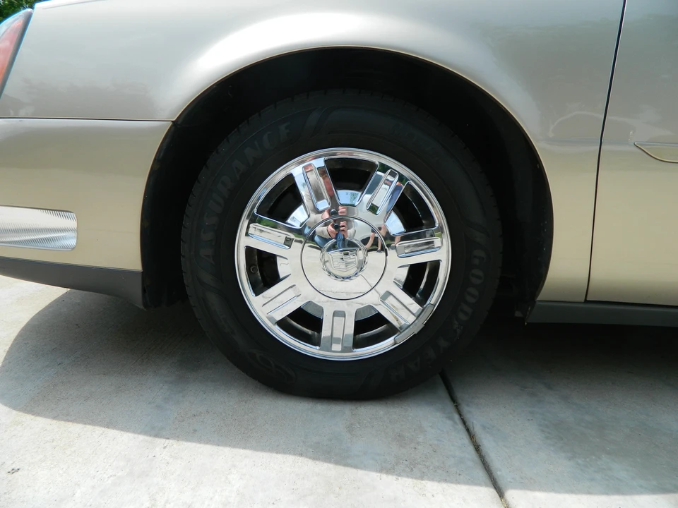 2005 Cadillac DeVille 8th Gen - Image 30 of 31