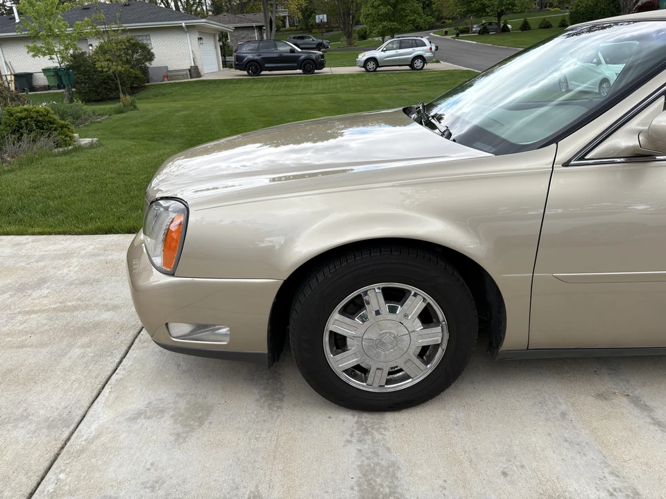 2005 Cadillac DeVille 8th Gen - Image 11 of 31