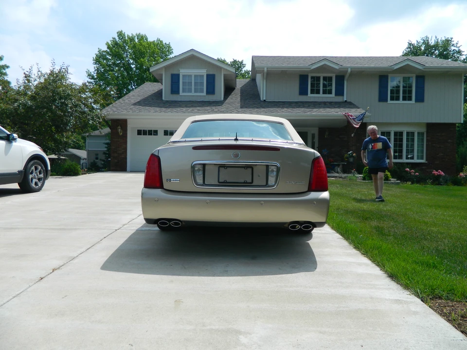 2005 Cadillac DeVille 8th Gen - Image 4 of 31