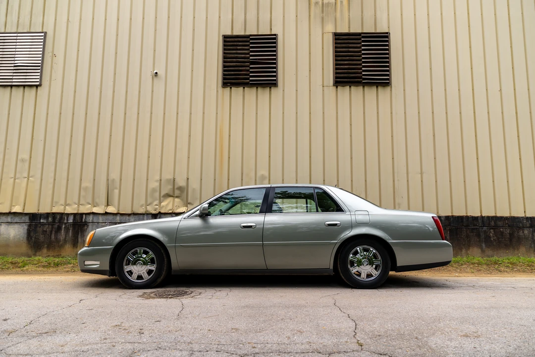 2005 Cadillac DeVille 8th Gen - Image 5 of 31