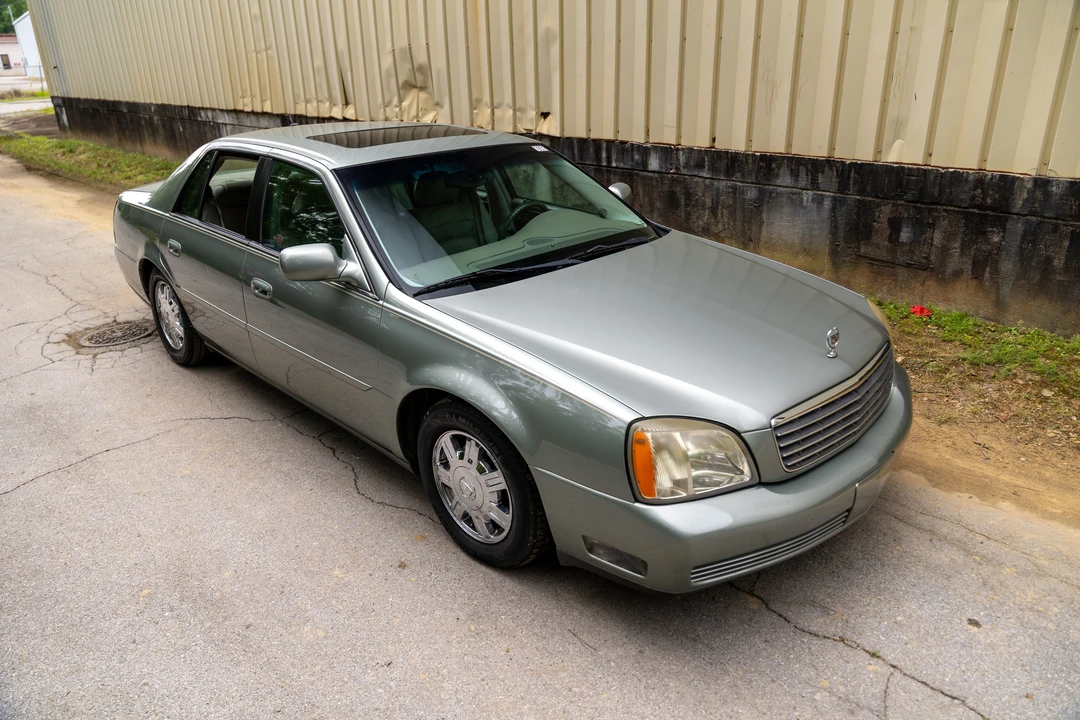 2005 Cadillac DeVille 8th Gen - Image 2 of 31