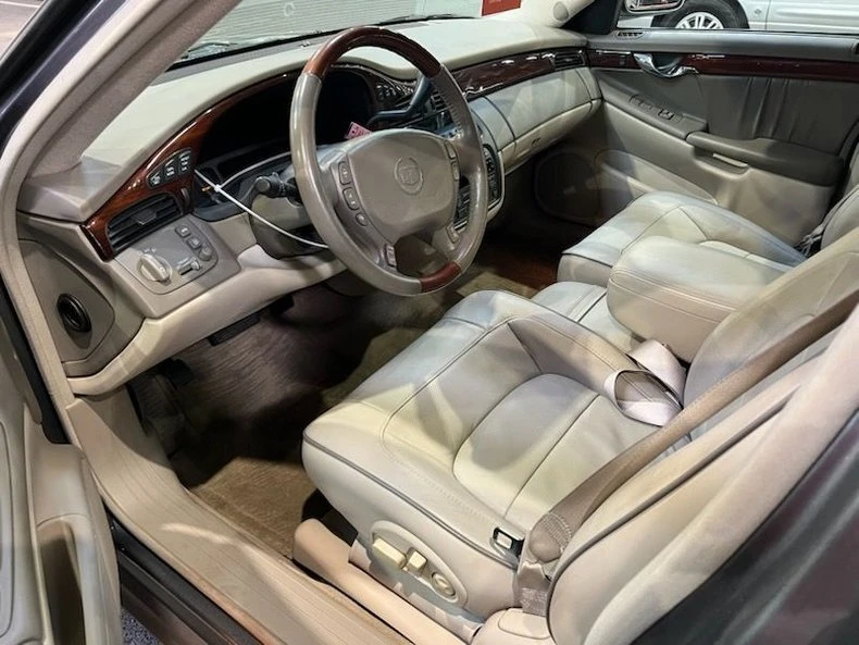 2005 Cadillac DeVille 8th Gen - Image 8 of 13