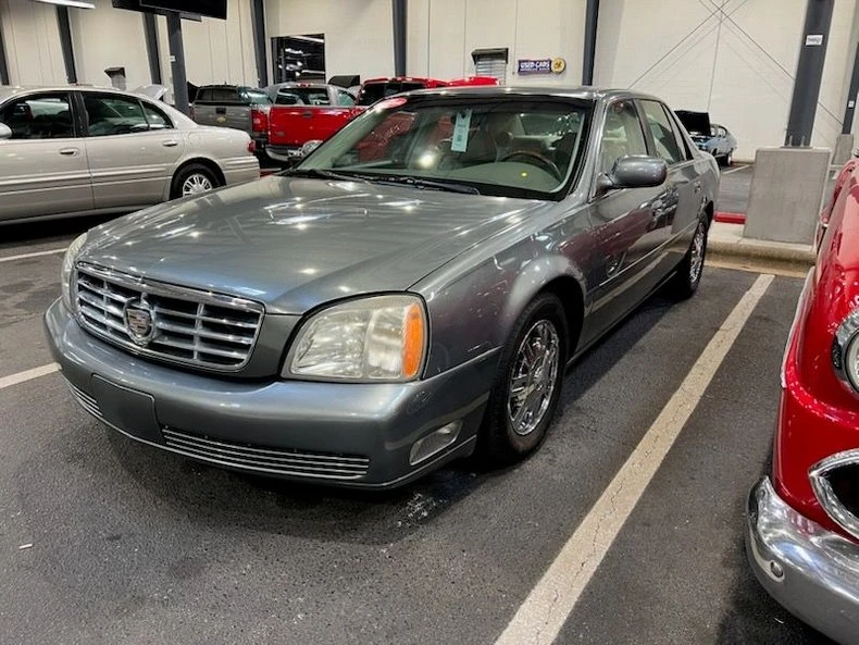 2005 Cadillac DeVille 8th Gen - Image 5 of 13