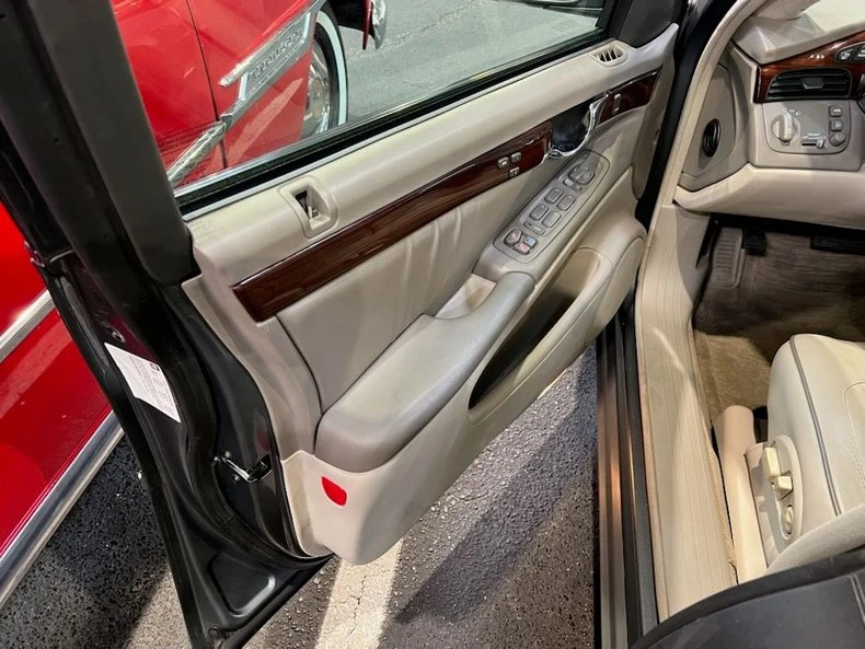 2005 Cadillac DeVille 8th Gen - Image 7 of 13