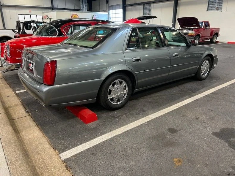 2005 Cadillac DeVille 8th Gen - Image 3 of 13