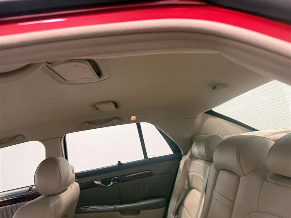 2005 Cadillac DeVille 8th Gen - Image 10 of 31