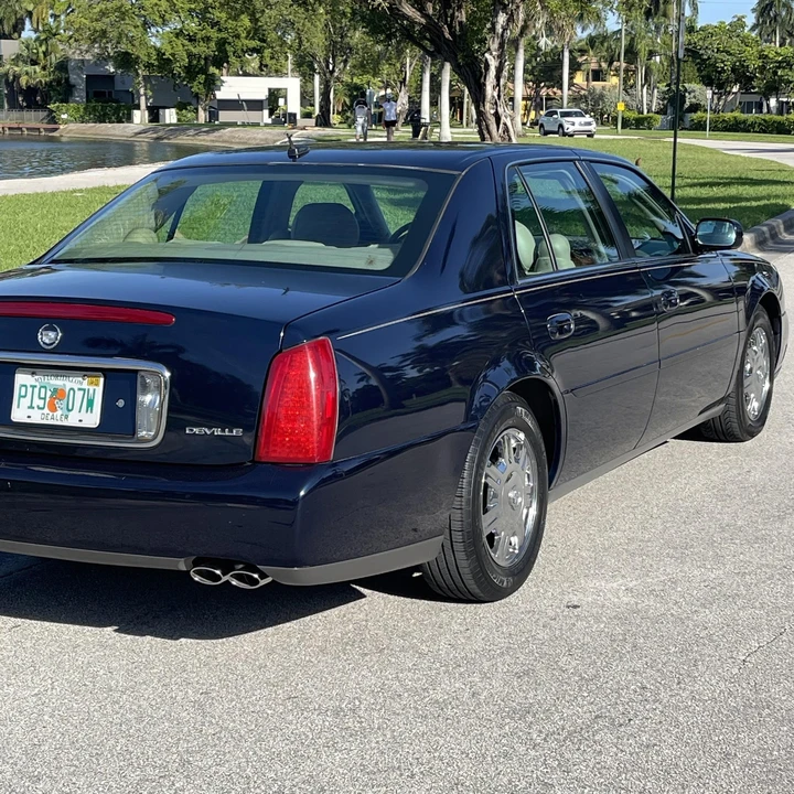 2005 Cadillac DeVille 8th Gen - Image 11 of 12