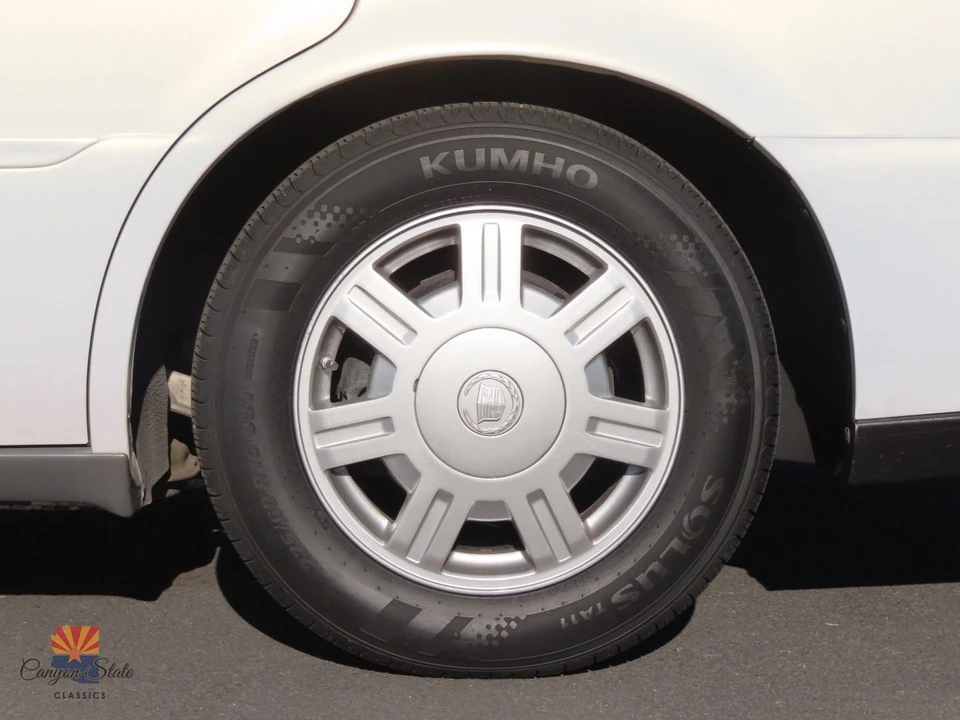 2005 Cadillac DeVille 8th Gen - Image 20 of 21