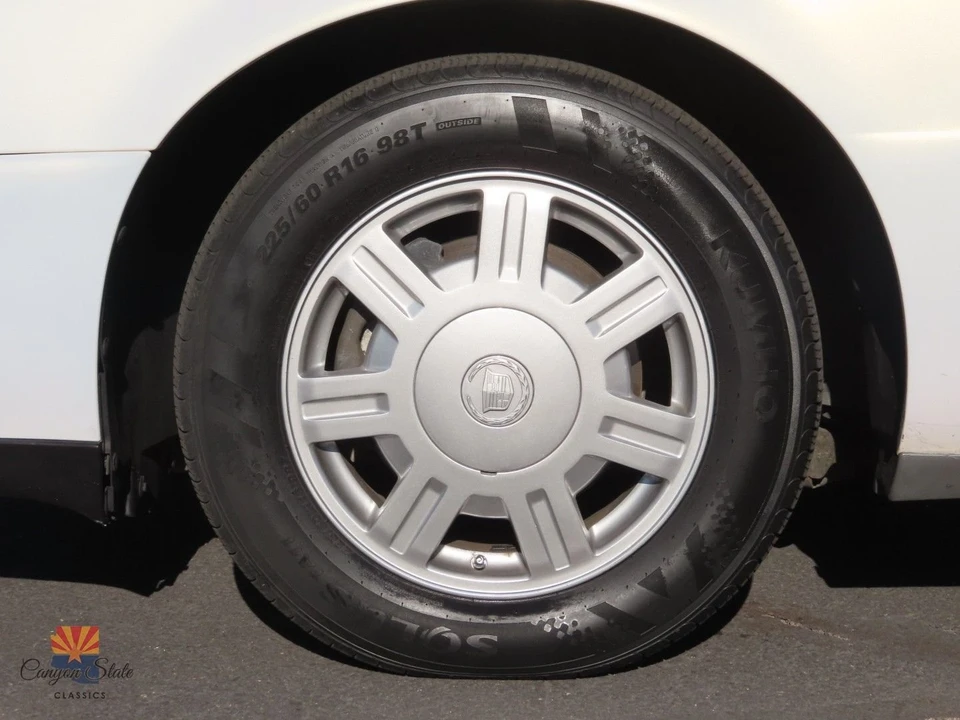 2005 Cadillac DeVille 8th Gen - Image 16 of 21