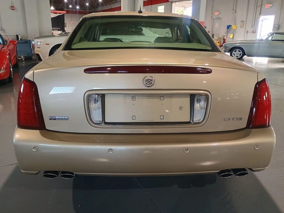 2005 Cadillac DeVille 8th Gen - Image 4 of 12