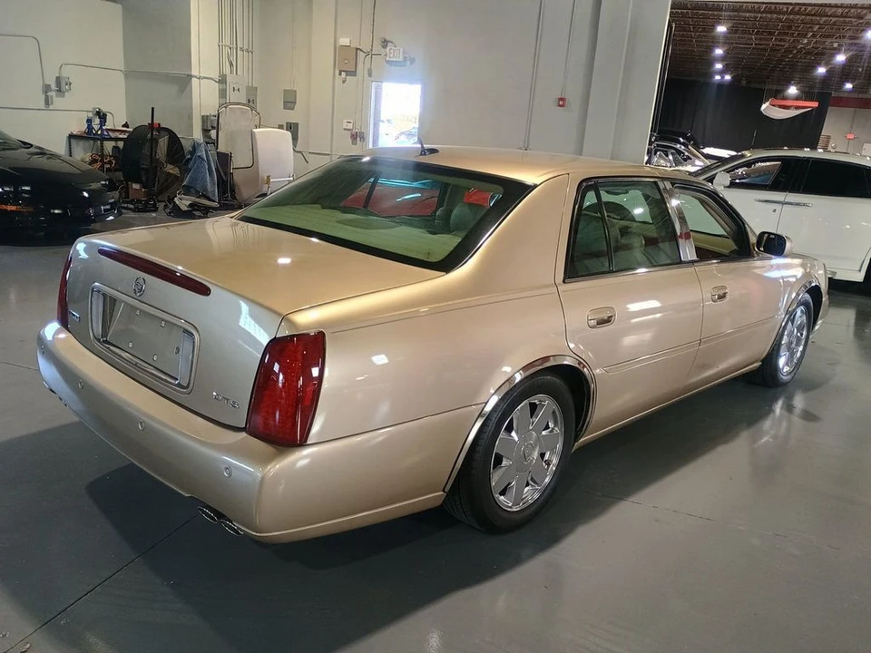 2005 Cadillac DeVille 8th Gen - Image 6 of 12