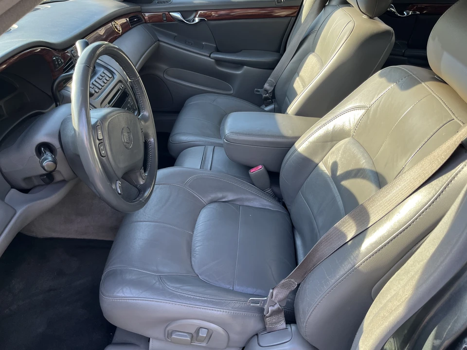 2005 Cadillac DeVille 8th Gen - Image 5 of 7