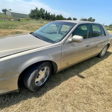 2005 Cadillac DeVille Concours Sedan 4D