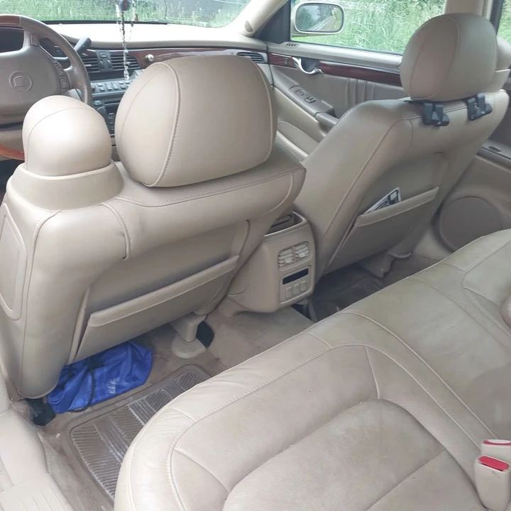 2005 Cadillac DeVille 8th Gen - Image 6 of 8