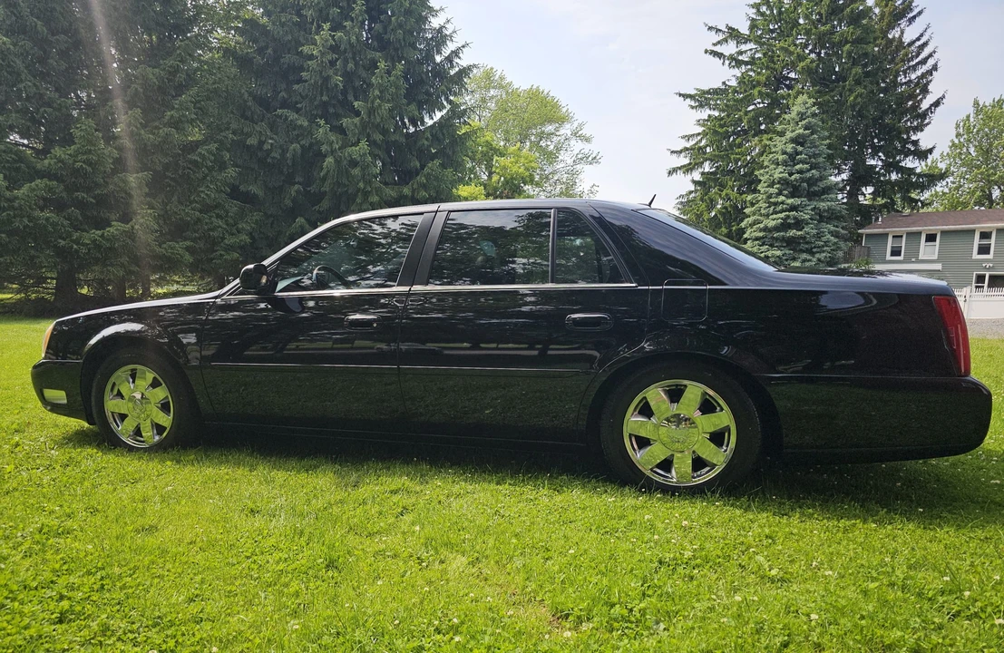 2005 Cadillac DeVille 8th Gen - Image 16 of 31