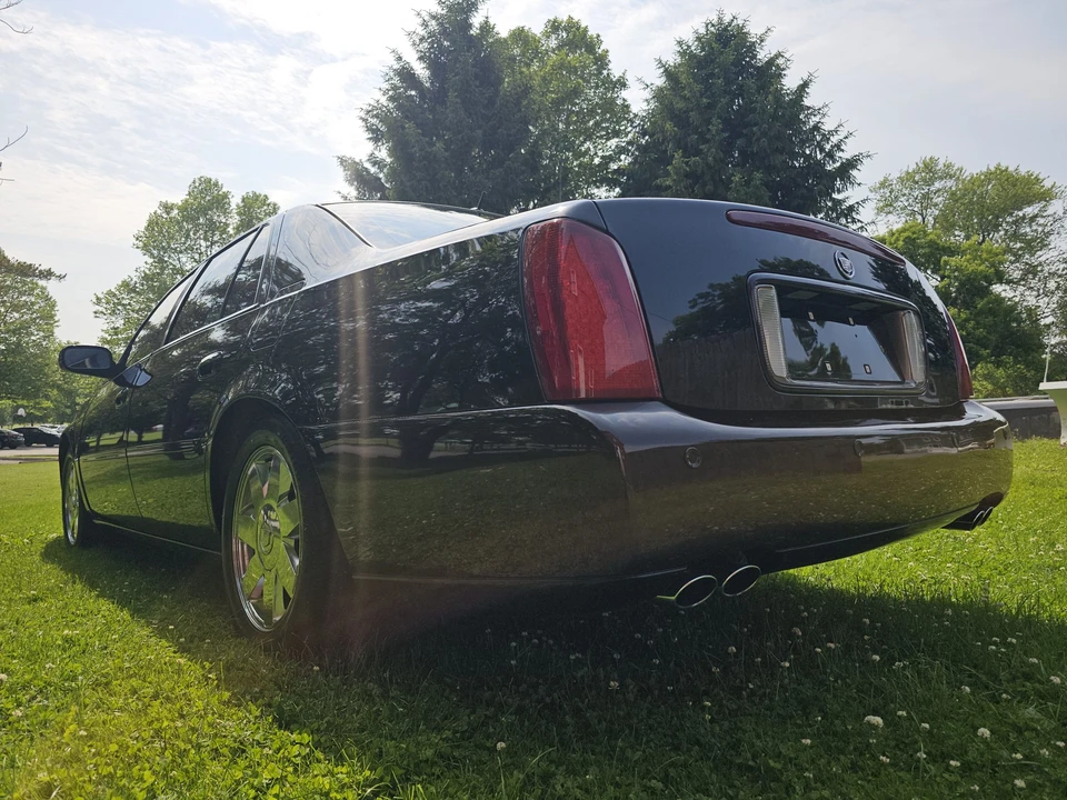 2005 Cadillac DeVille 8th Gen - Image 18 of 31