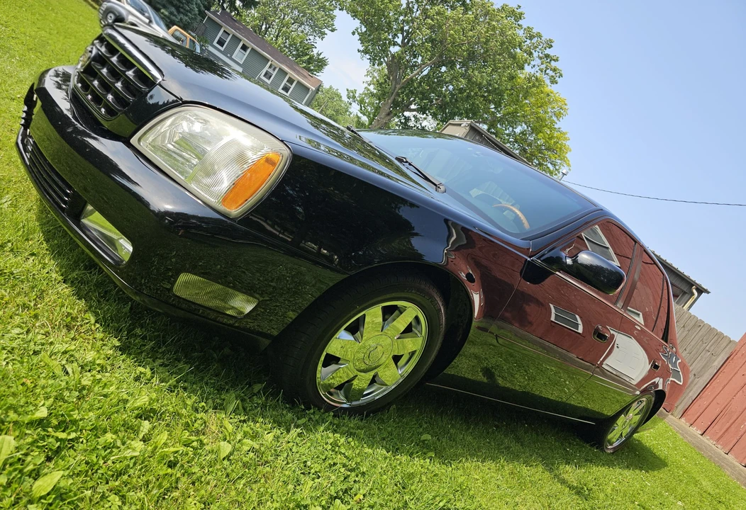 2005 Cadillac DeVille 8th Gen - Image 14 of 31