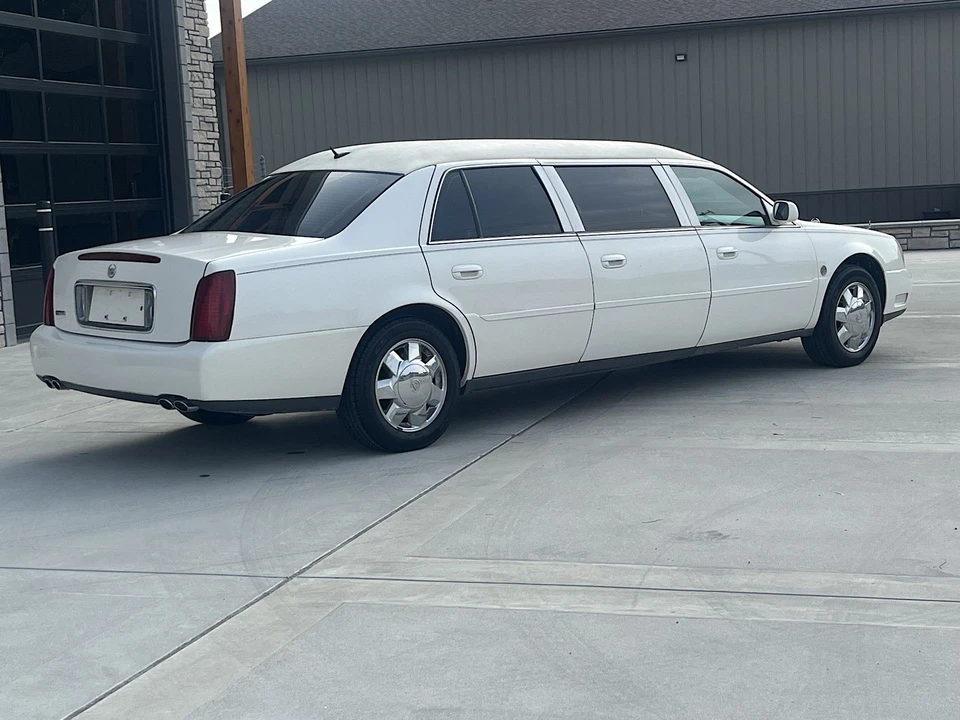 2005 Cadillac DeVille 8th Gen - Image 3 of 31