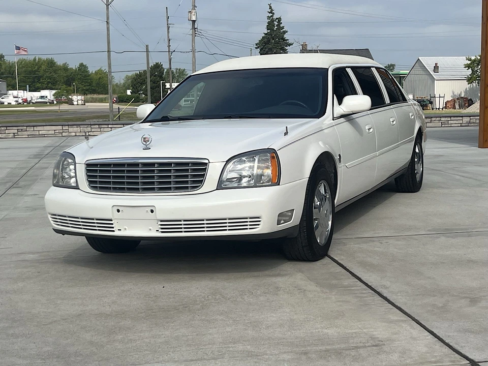 2005 Cadillac DeVille 8th Gen - Image 9 of 31