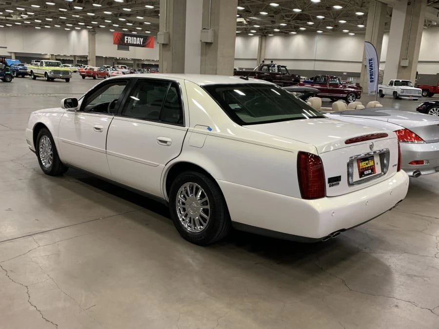 2005 Cadillac DeVille 8th Gen - Image 3 of 8