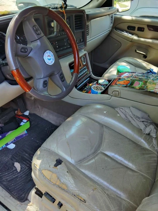 2005 Cadillac Escalade & EXT 2nd Gen - Image 4 of 5