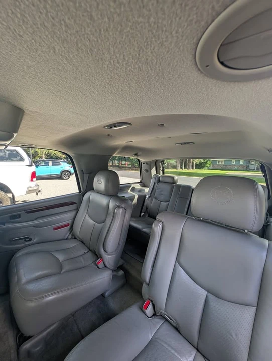 2005 Cadillac Escalade & EXT 2nd Gen - Image 10 of 11