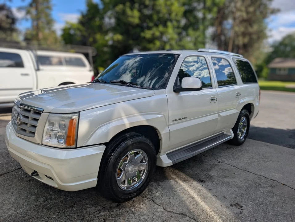 2005 Cadillac Escalade & EXT 2nd Gen - Image 2 of 11