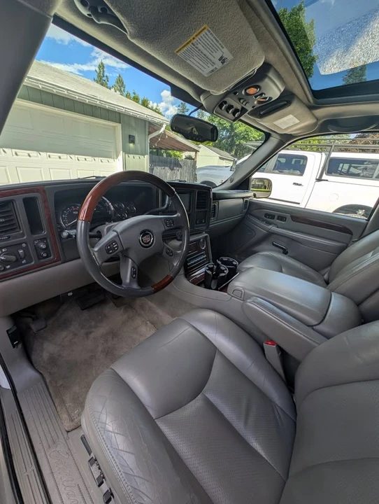 2005 Cadillac Escalade & EXT 2nd Gen - Image 11 of 11